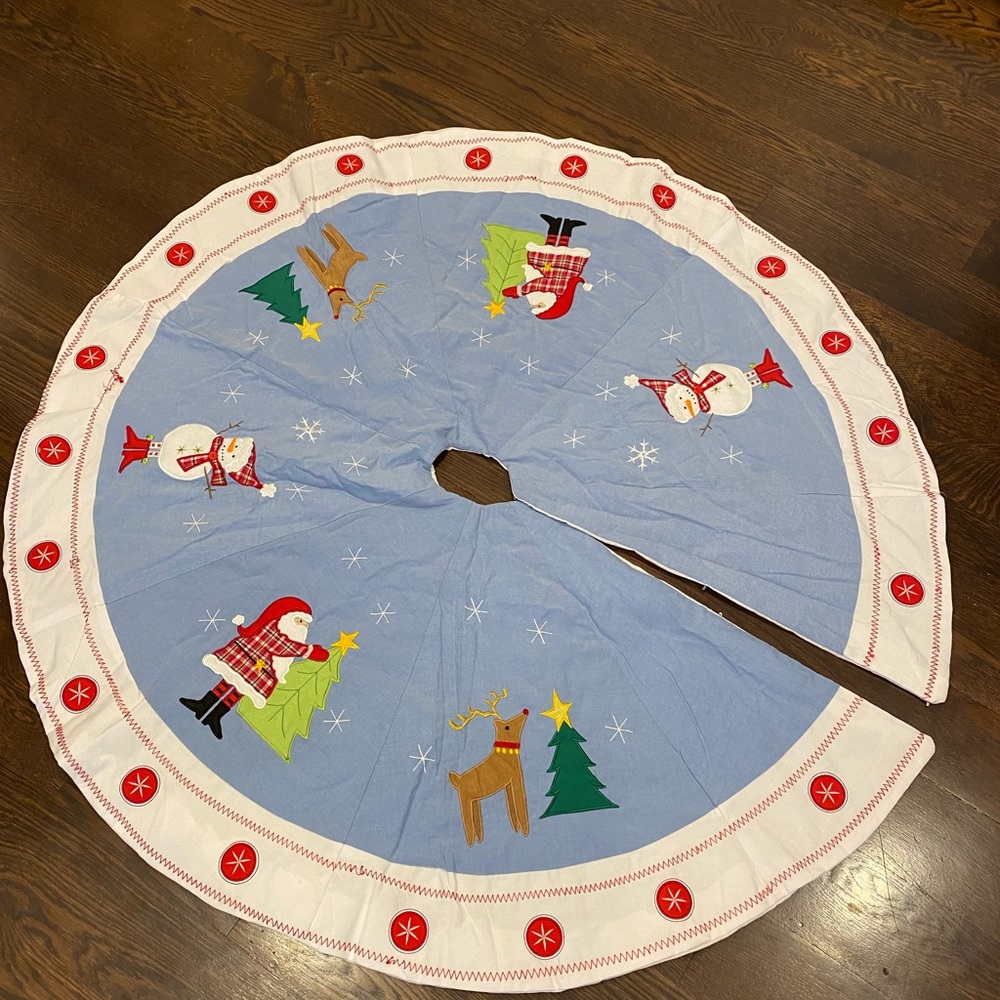 Winter Scene Tree Skirt